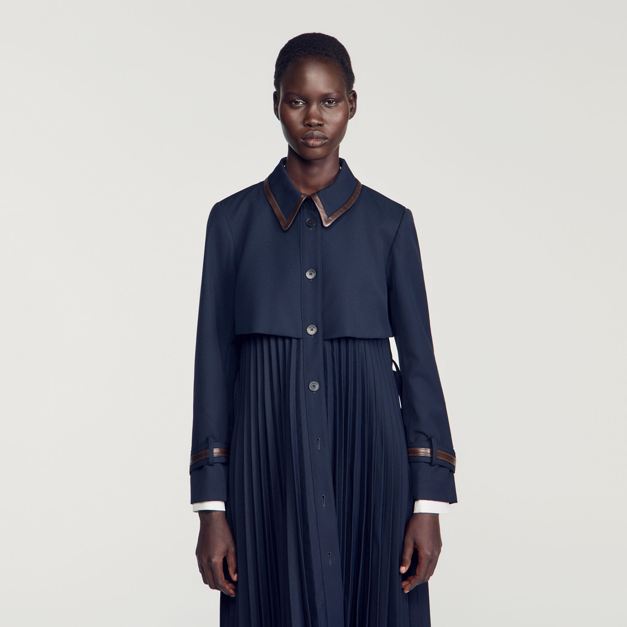 Trench con colletto in pelle pliss&eacute; - Donna | Sandro