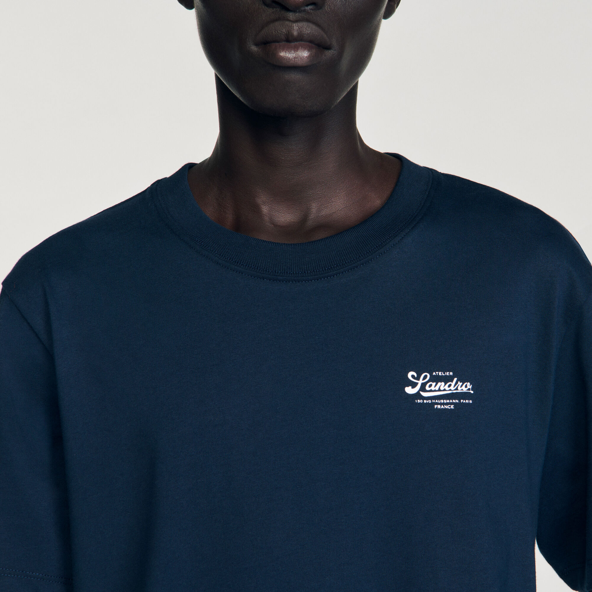 T-shirt con logo applicato