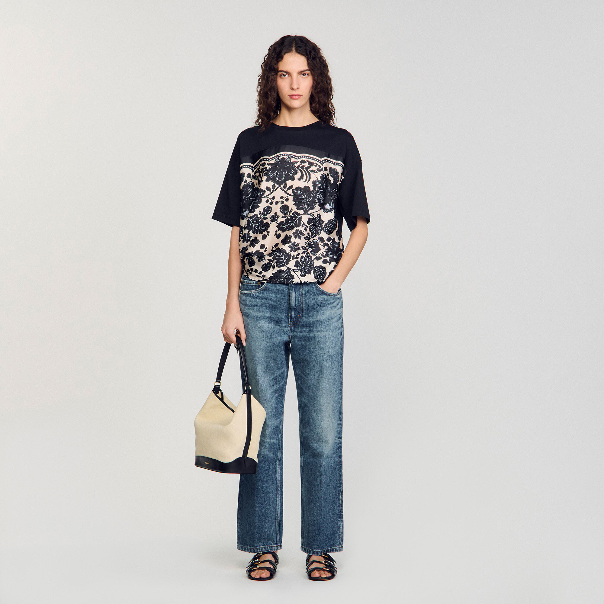 T-shirt con stampa a fiori
