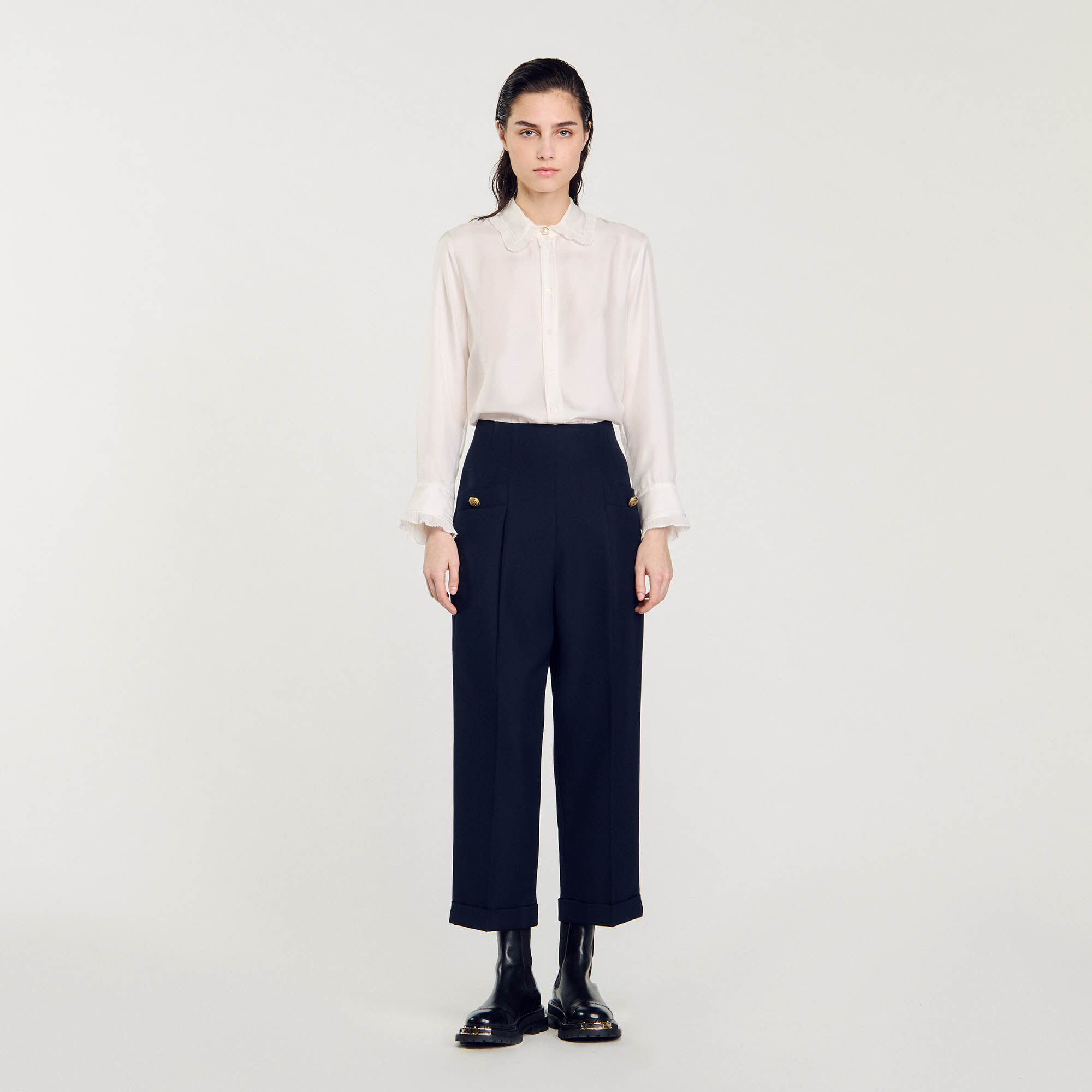 Pantaloni larghi