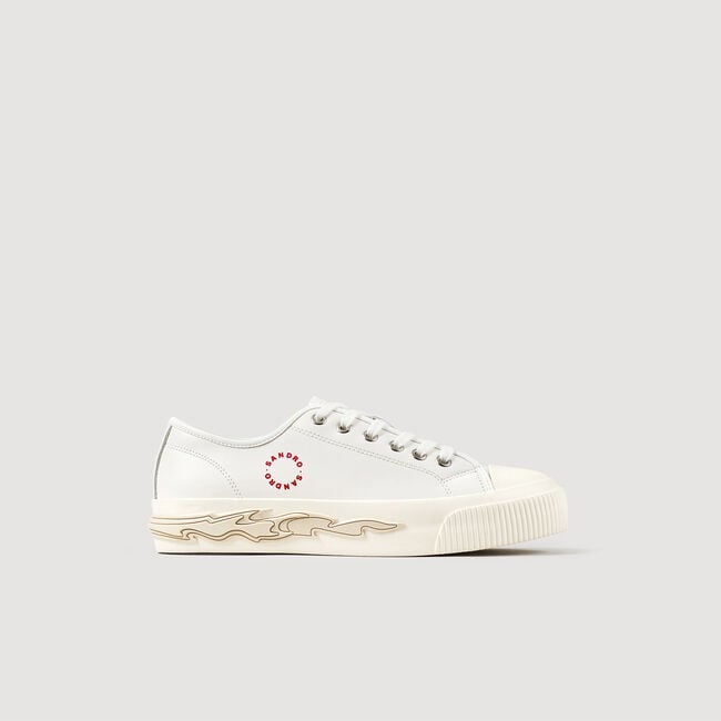Sneaker in pelle con fiamma sulla suola