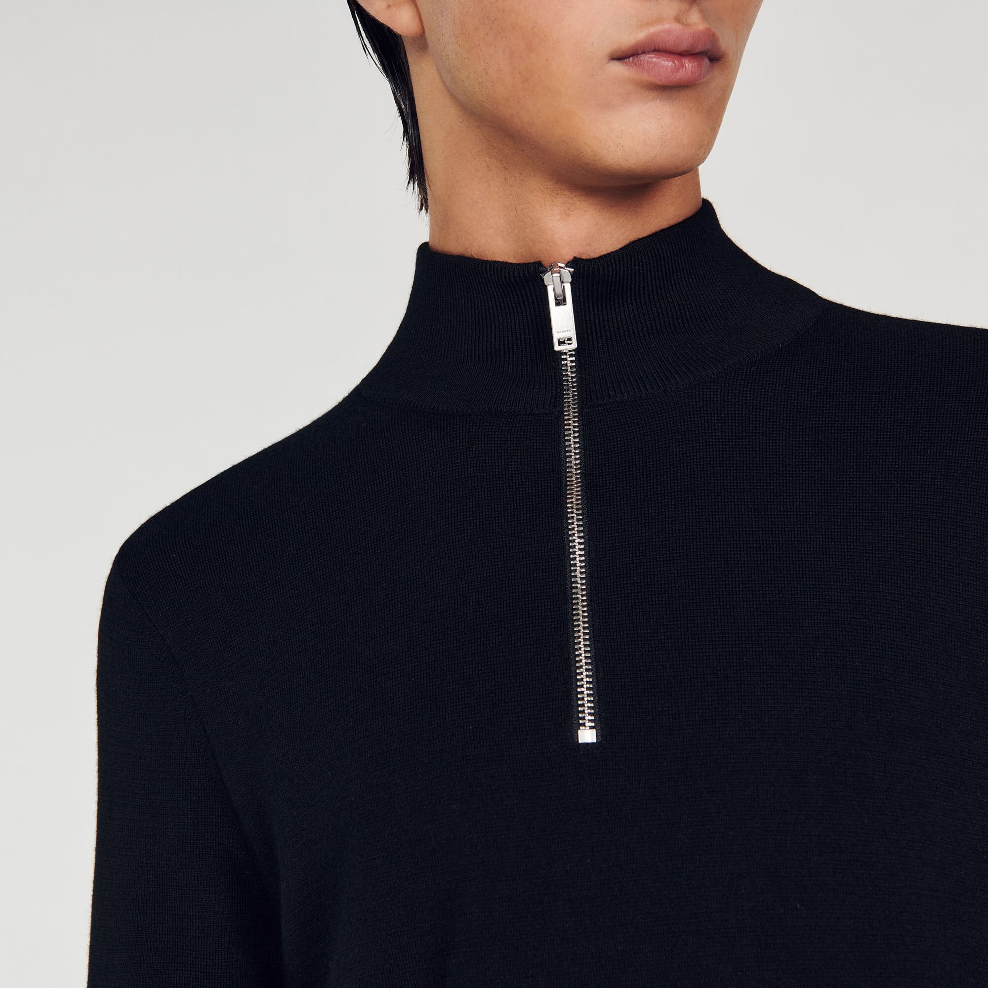 Maglione con collo alto e chiusura a zip