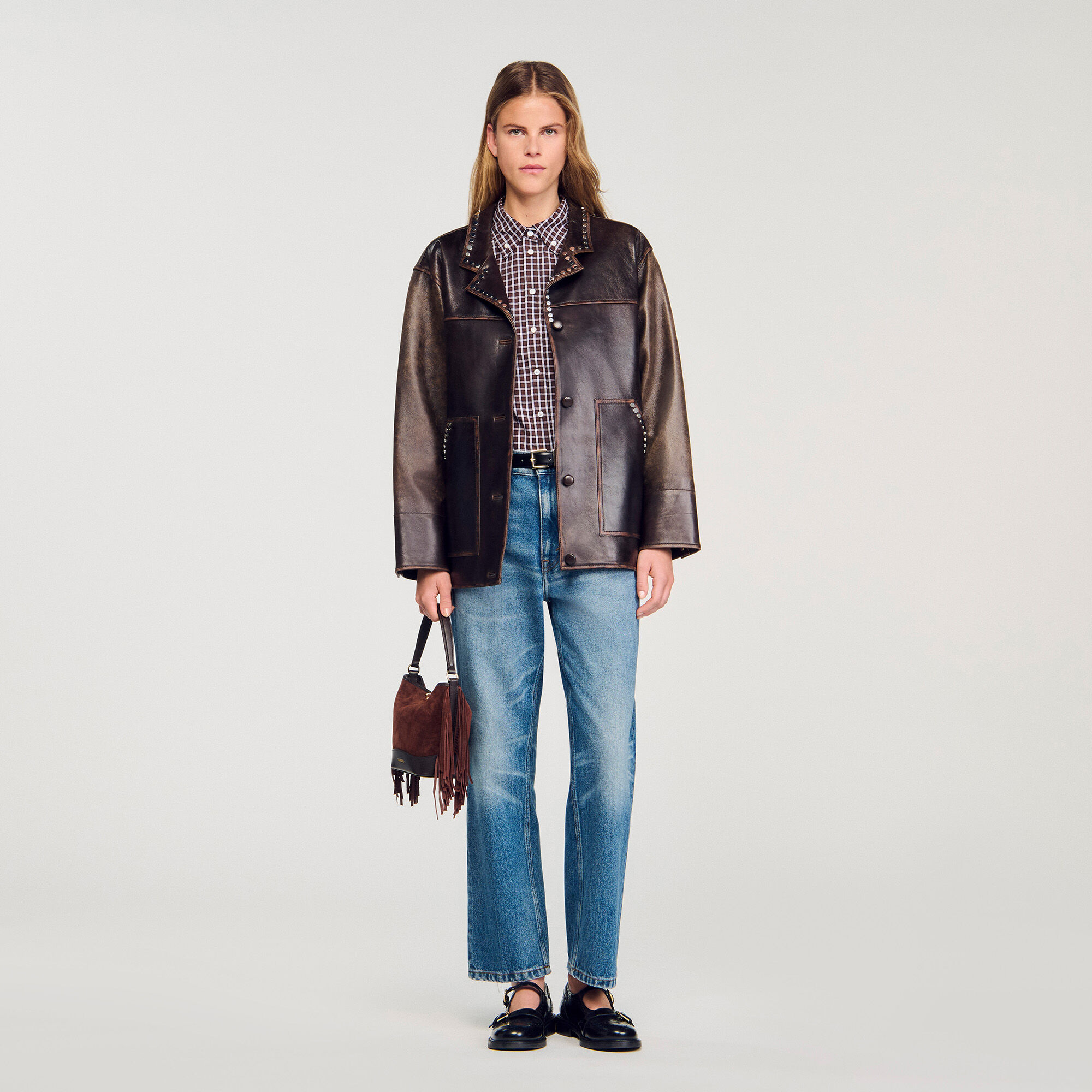 Giubbotto oversize borchiato in pelle