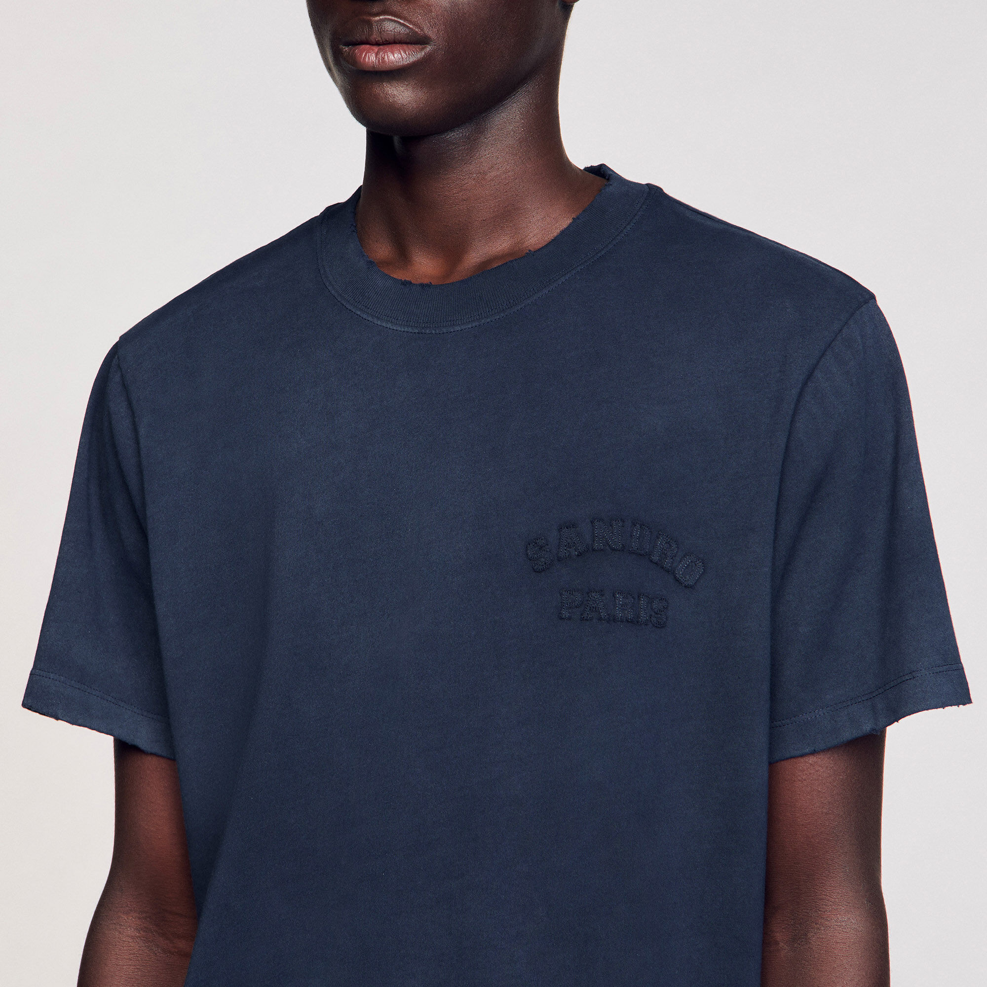 T-shirt con effetto usato