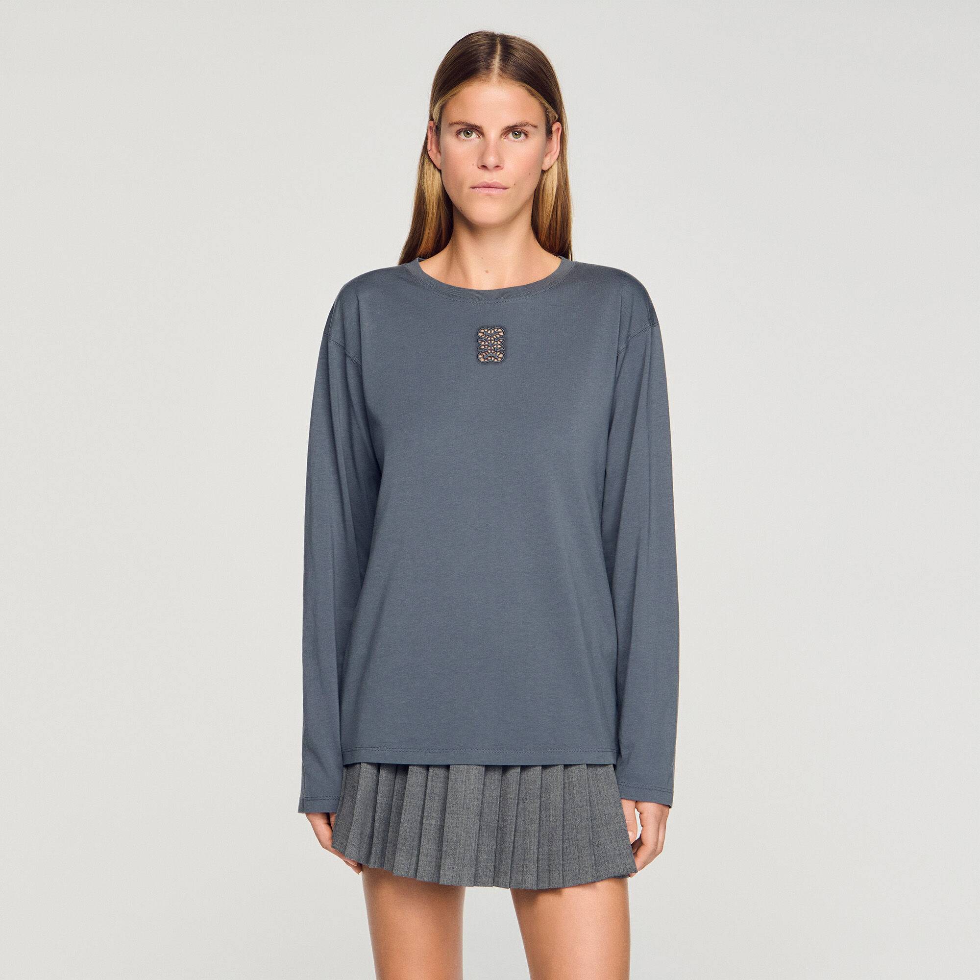 T-shirt con ricamo