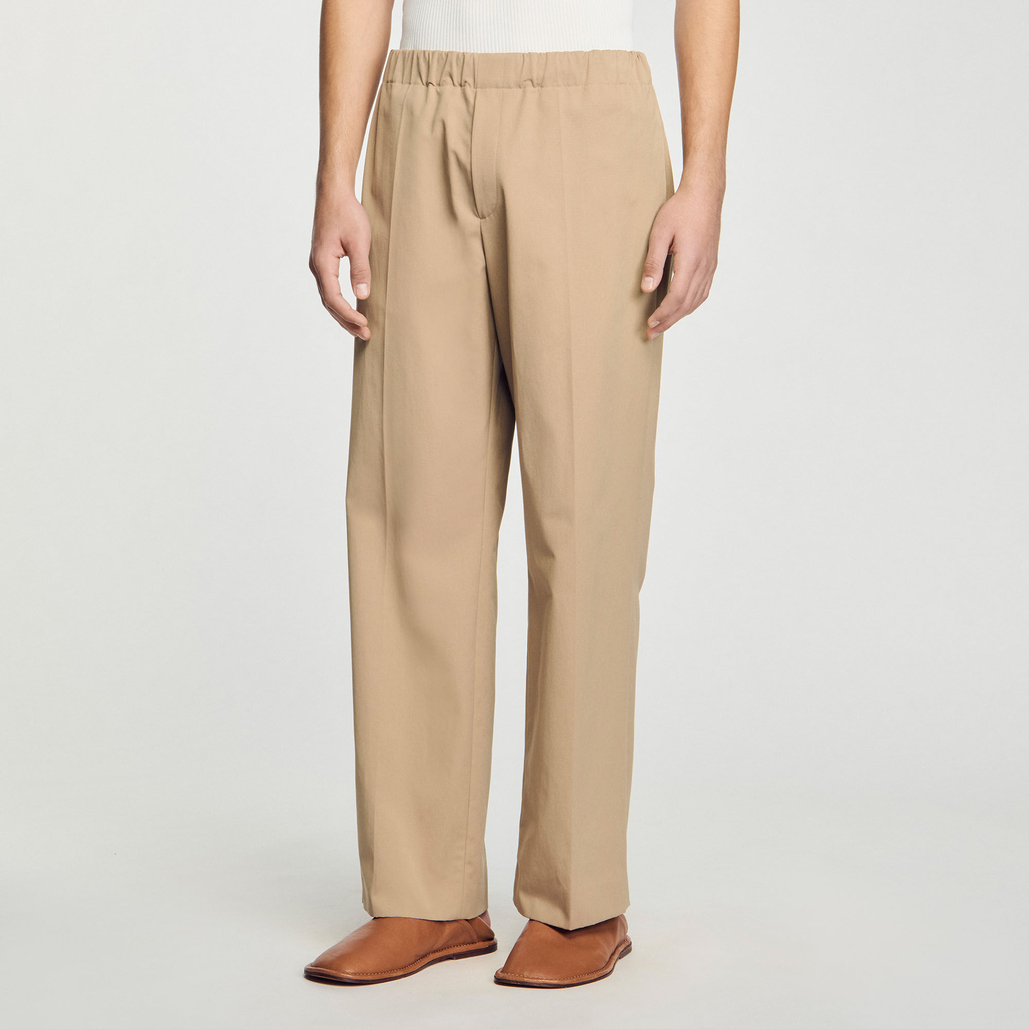 Pantaloni larghi