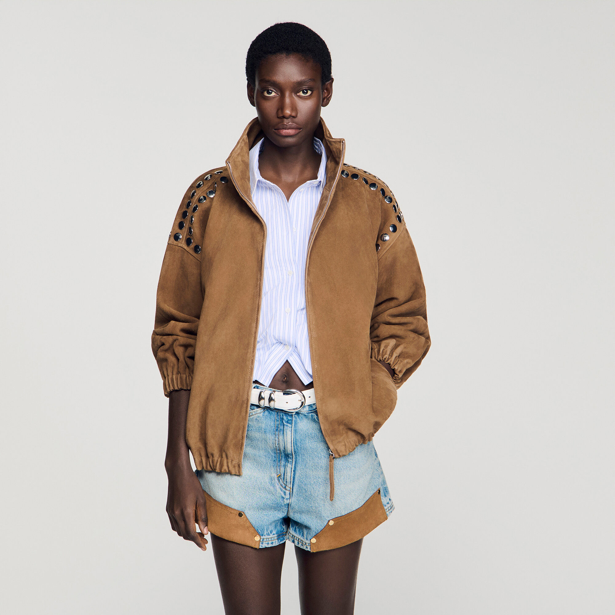 Giubbotto in scamosciato borchiato