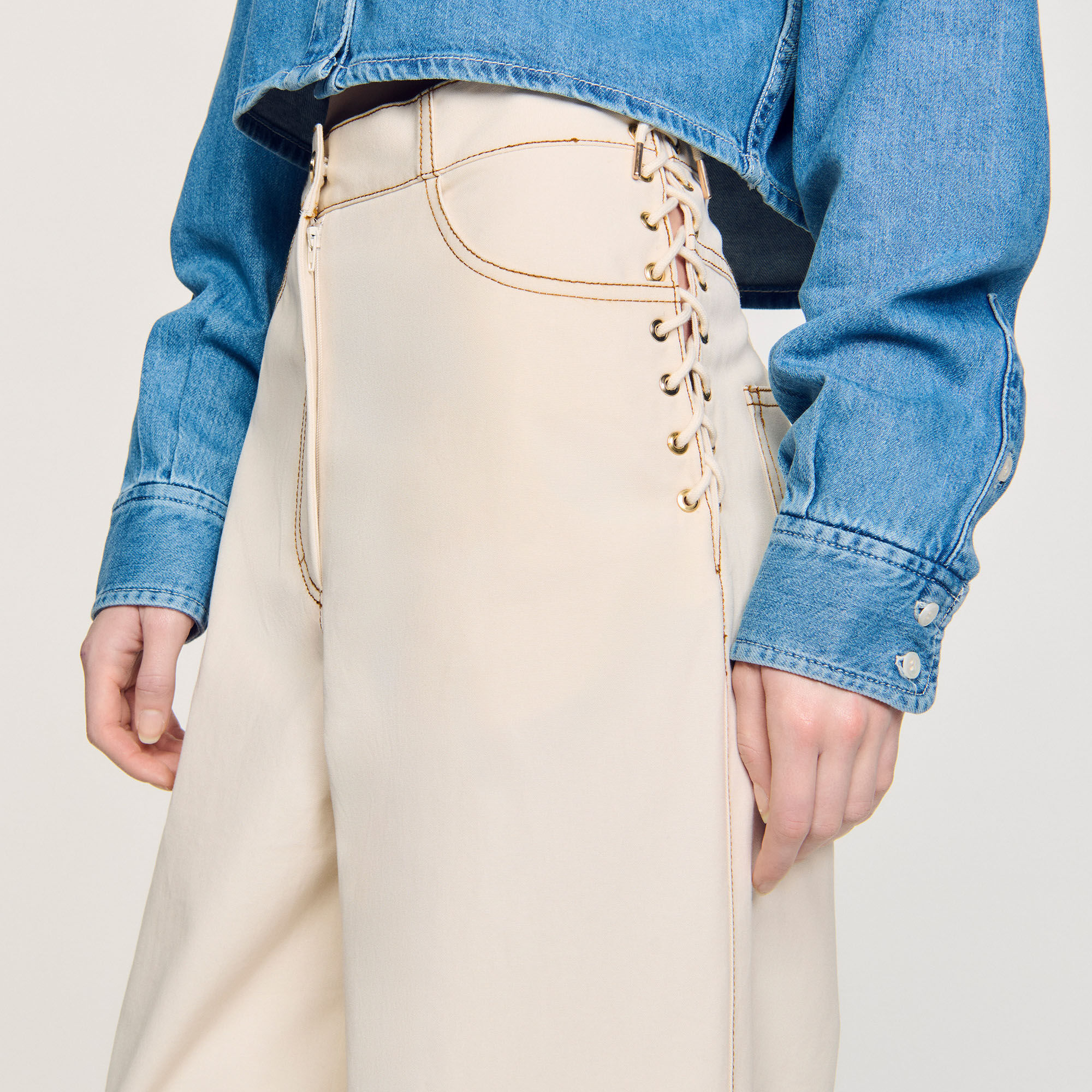 Jeans con laccetti