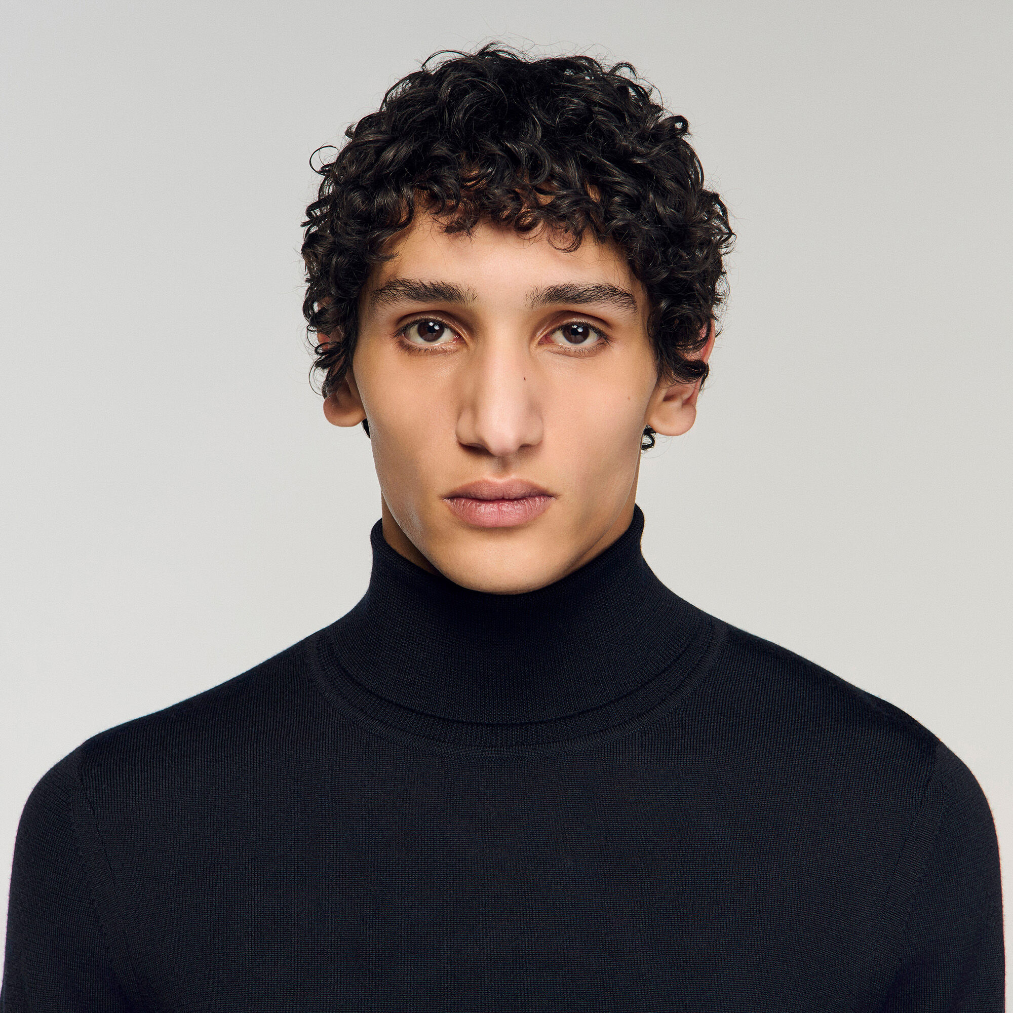 Pullover a collo alto in lana