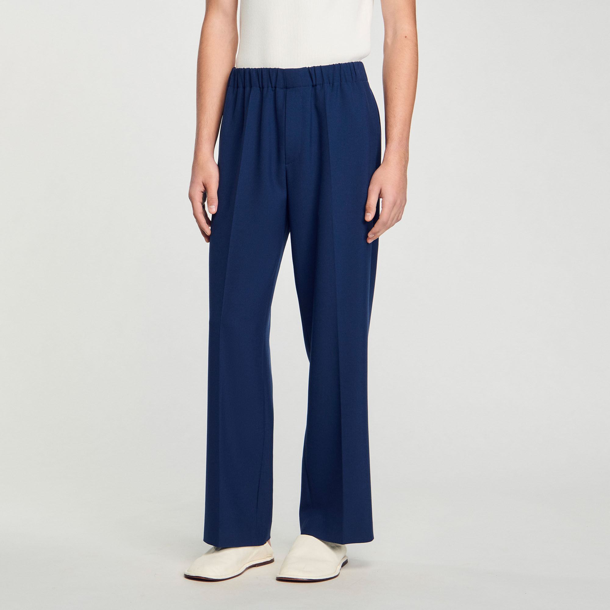 Pantaloni larghi