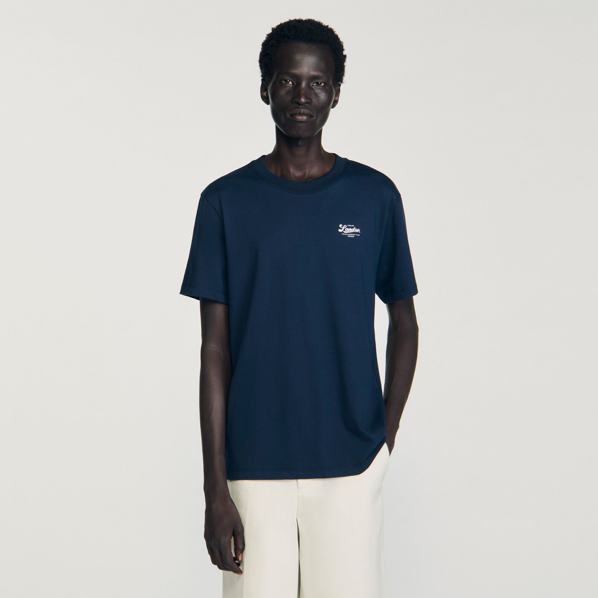 T-shirt con logo applicato