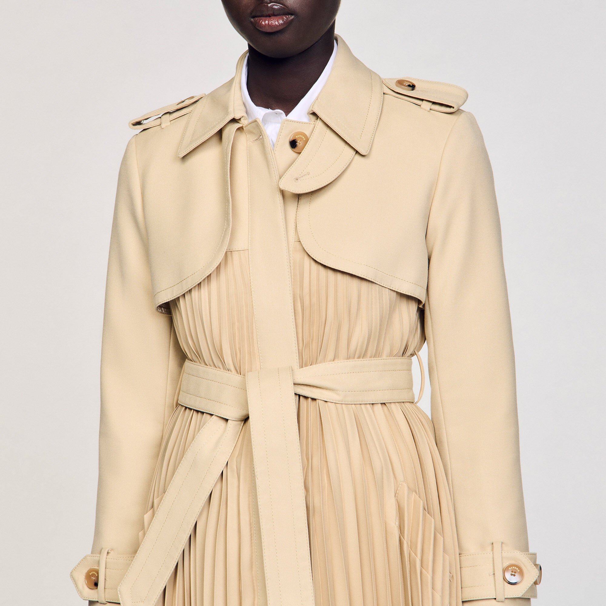 Trench plissettato con cintura