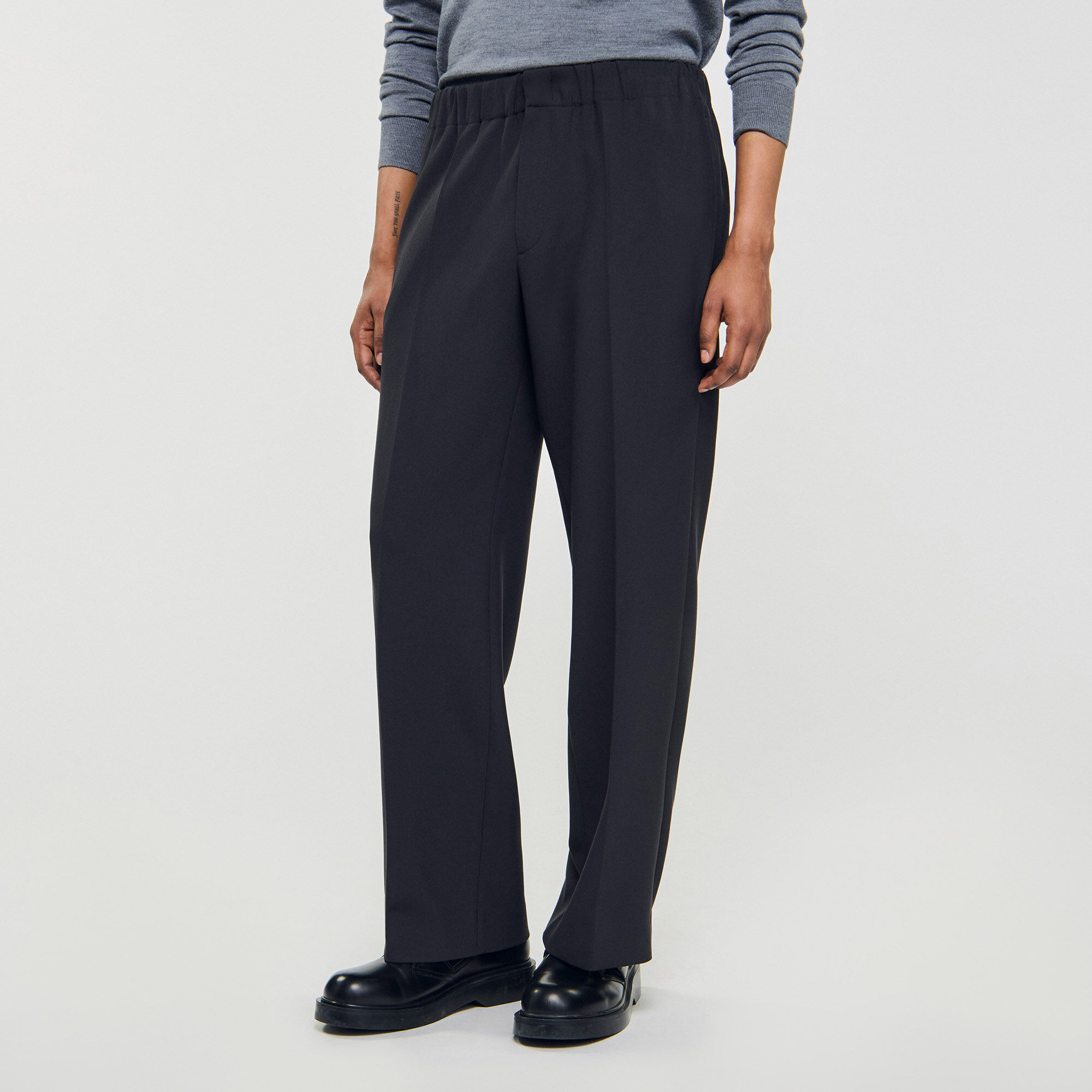 Pantaloni larghi