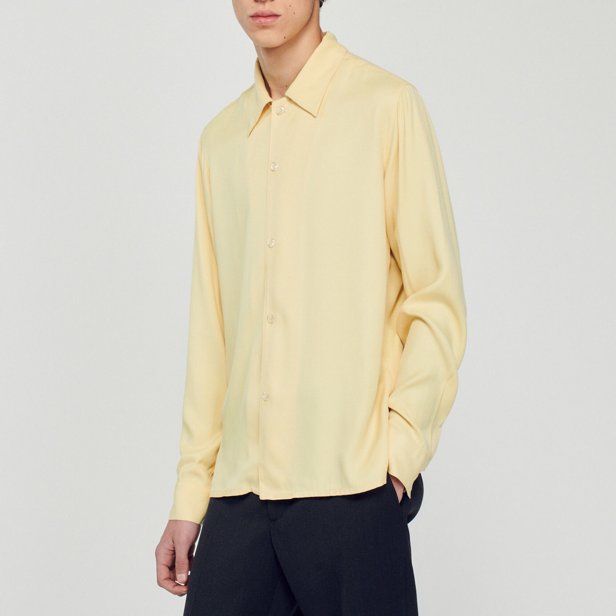 Camicia fluida con collo a pescecane