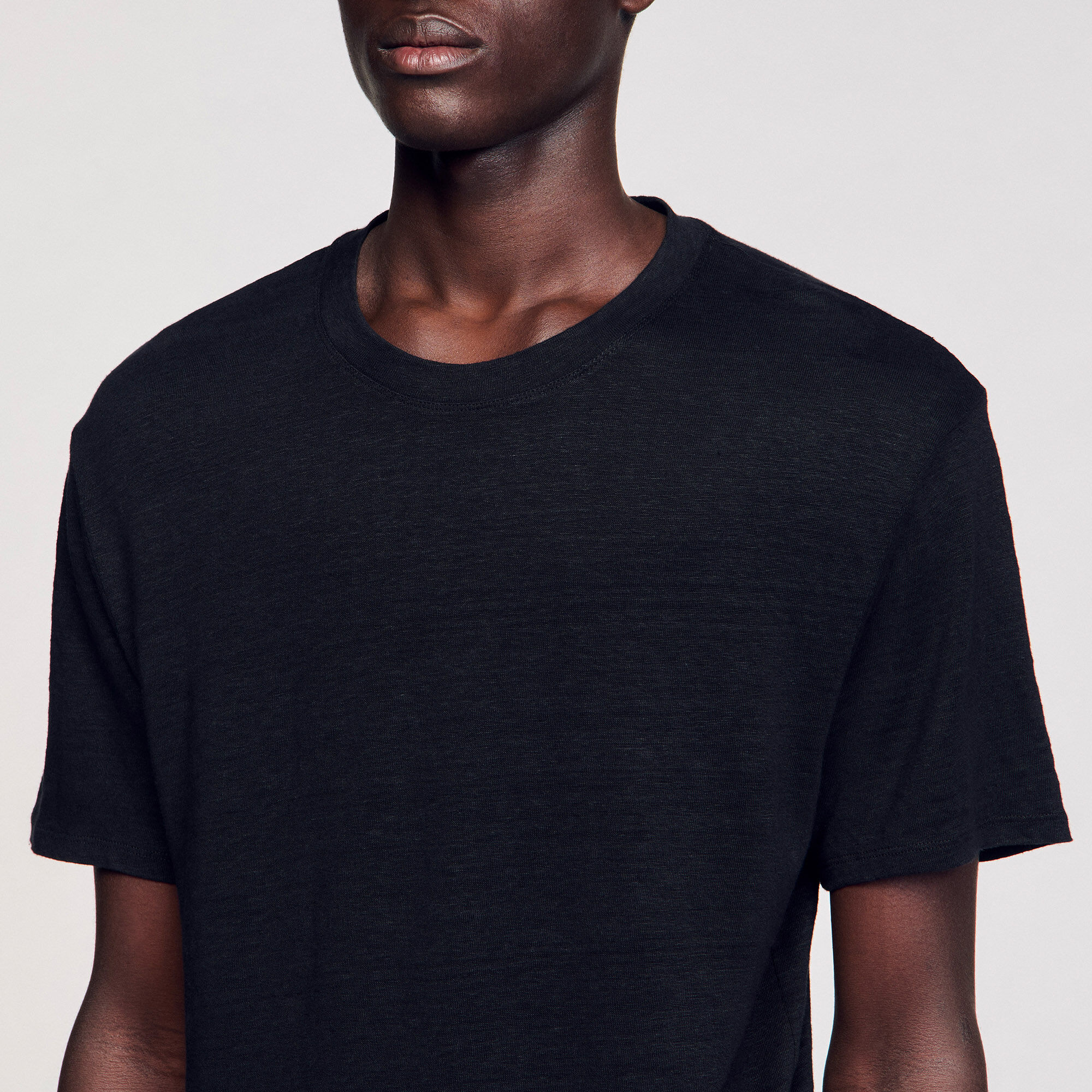 T-shirt in lino certificato