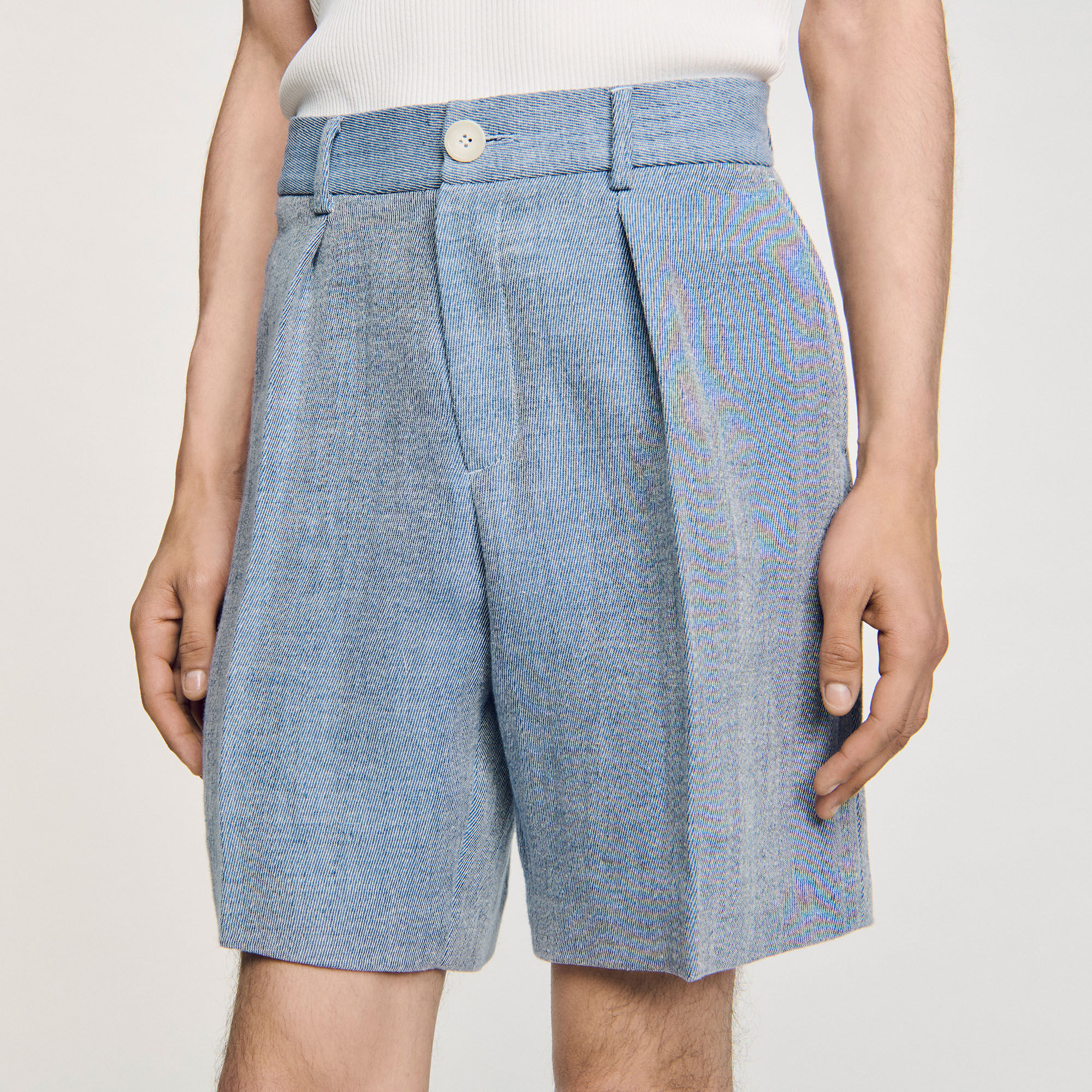 Shorts con piega