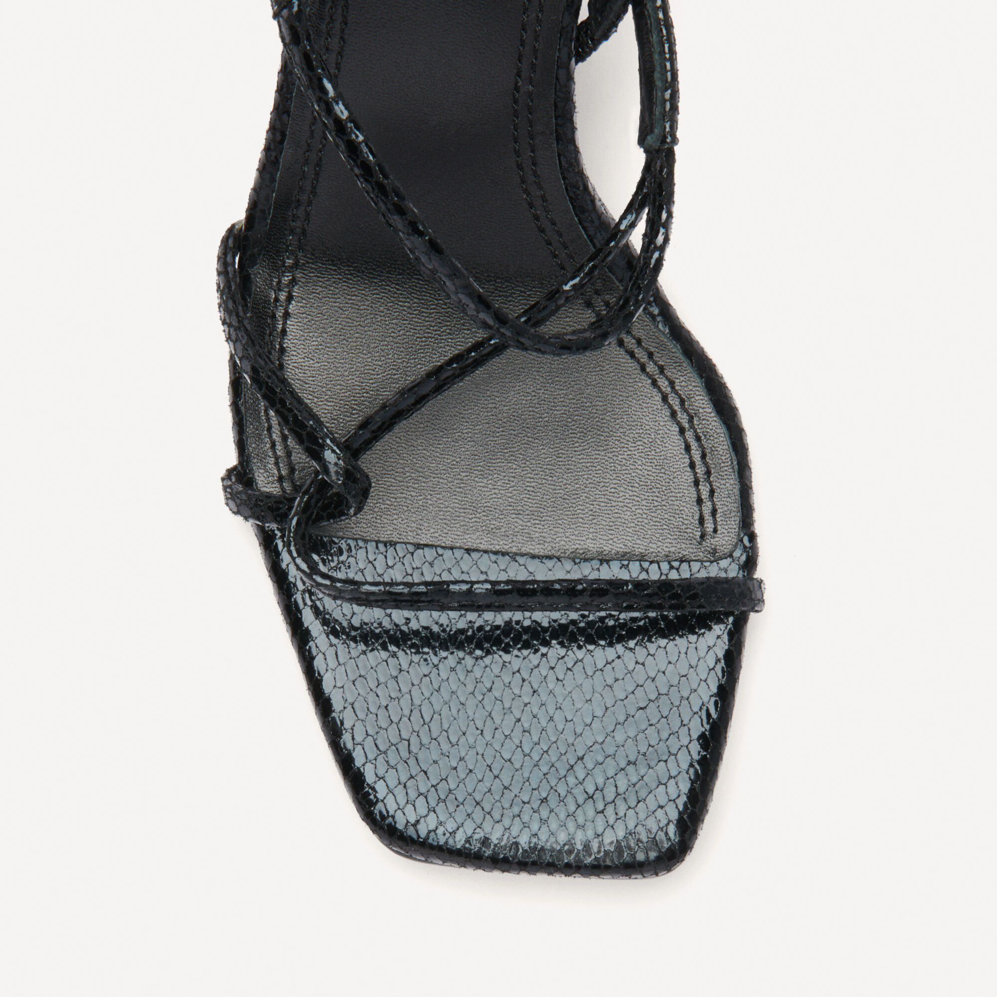 Sandales a brides noires discount